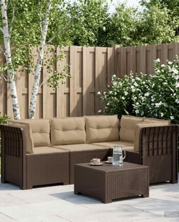 Persons Have Sofa Med Puder Rattan Look Brun