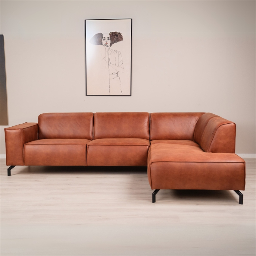 Scandinavian Living Kalle Hjørnesofa Brun Sorte Ben Højrevendt  Møbelsalg